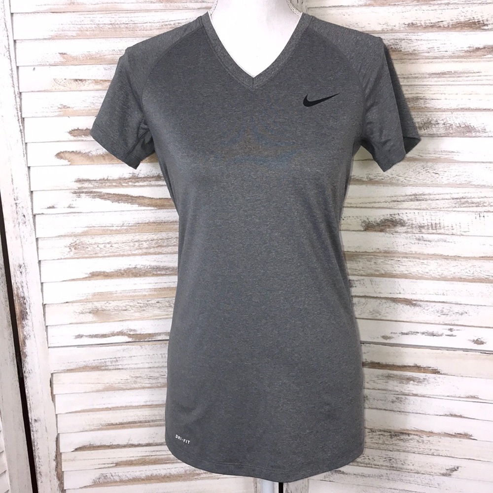 ⭐️3/$15⭐️ NIKE PRO COMBAT DRI-FIT Fitted Top! Med!